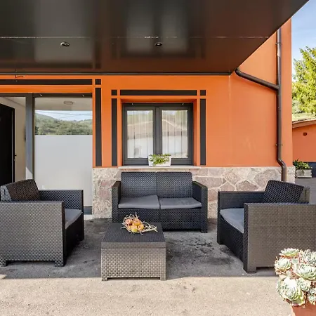 Apartment La Cueva - Onis Avín